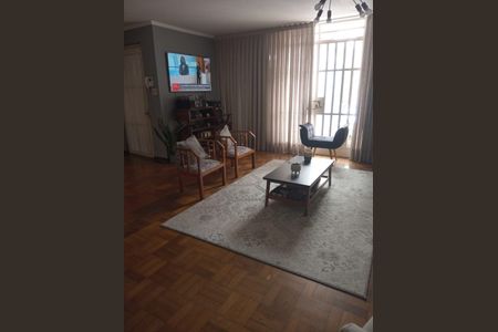 Casa à venda com 4 quartos, 243m² em Indianópolis, São Paulo