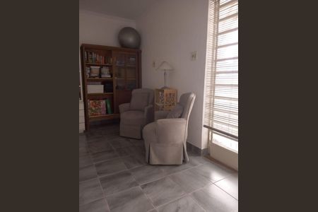 Casa à venda com 4 quartos, 243m² em Indianópolis, São Paulo