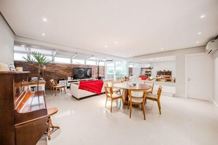 Apartamento à venda com 2 quartos, 121m² em Rio Branco, Porto Alegre