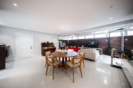 Apartamento à venda com 2 quartos, 121m² em Rio Branco, Porto Alegre