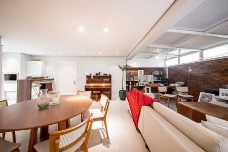 Apartamento à venda com 2 quartos, 121m² em Rio Branco, Porto Alegre