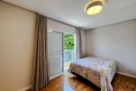 Casa para alugar com 250m², 4 quartos e 2 vagas Casa para alugar com 250m², 4 quartos e 2 vagasQuarto 2