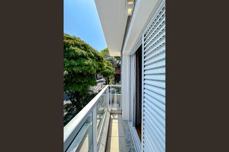 Casa para alugar com 250m², 4 quartos e 2 vagas Casa para alugar com 250m², 4 quartos e 2 vagasVaranda do Quarto 2