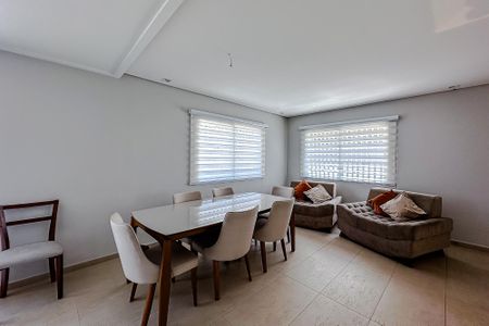 Casa para alugar com 250m², 4 quartos e 2 vagas Casa para alugar com 250m², 4 quartos e 2 vagasSala de Jantar