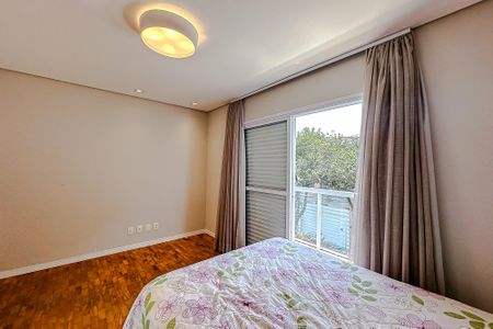 Casa para alugar com 250m², 4 quartos e 2 vagas Casa para alugar com 250m², 4 quartos e 2 vagasQuarto 2