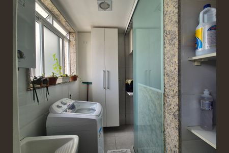 Apartamento à venda com 124m², 3 quartos e 2 vagas Apartamento à venda com 124m², 3 quartos e 2 vagasÁrea de Serviço