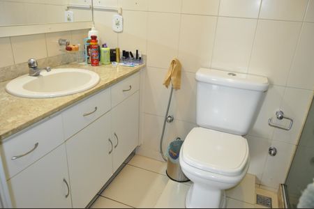 Apartamento à venda com 70m², 3 quartos e 1 vagaBanheiro