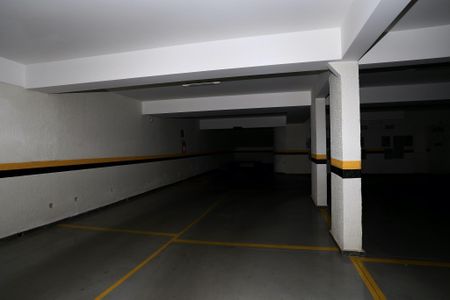 Apartamento para alugar com 240m², 3 quartos e 5 vagas Apartamento para alugar com 240m², 3 quartos e 5 vagasGaragem