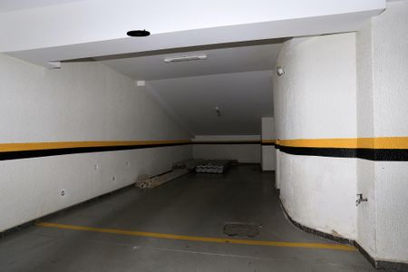 Apartamento para alugar com 240m², 3 quartos e 5 vagas Apartamento para alugar com 240m², 3 quartos e 5 vagasGaragem