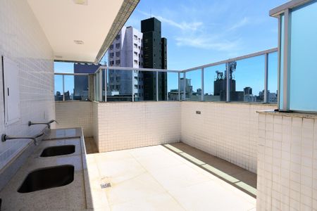 Apartamento para alugar com 240m², 3 quartos e 5 vagas Apartamento para alugar com 240m², 3 quartos e 5 vagasÁrea de Serviço