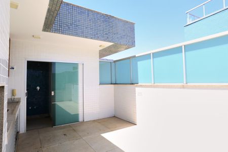 Apartamento para alugar com 240m², 3 quartos e 5 vagas Apartamento para alugar com 240m², 3 quartos e 5 vagasCobertura