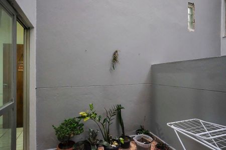 Apartamento à venda com 70m², 2 quartos e 1 vagaVaranda