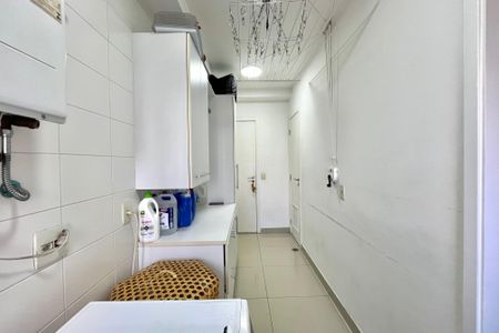 Apartamento à venda com 108m², 3 quartos e 2 vagas Apartamento à venda com 108m², 3 quartos e 2 vagasÁrea de Serviço
