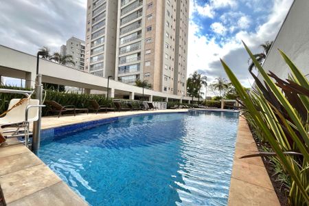 Apartamento à venda com 108m², 3 quartos e 2 vagas Apartamento à venda com 108m², 3 quartos e 2 vagasÁrea comum - Piscina