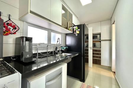Apartamento à venda com 108m², 3 quartos e 2 vagas Apartamento à venda com 108m², 3 quartos e 2 vagasCozinha