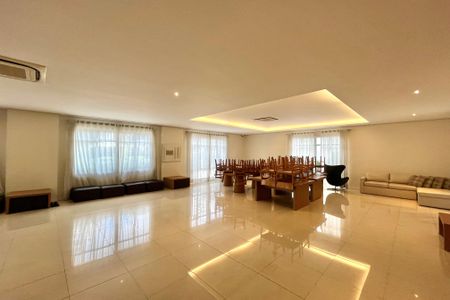 Apartamento à venda com 108m², 3 quartos e 2 vagas Apartamento à venda com 108m², 3 quartos e 2 vagasÁrea comum - Salão de festas