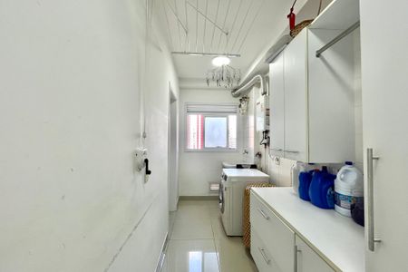 Apartamento à venda com 108m², 3 quartos e 2 vagas Apartamento à venda com 108m², 3 quartos e 2 vagasÁrea de Serviço