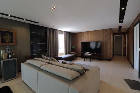 Apartamento à venda com 265m², 4 quartos e 4 vagasSala
