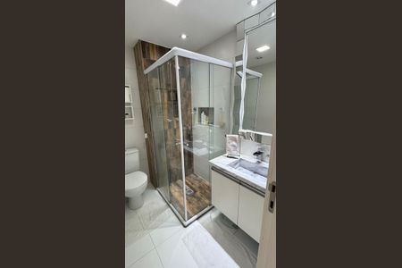 Apartamento à venda com 56m², 2 quartos e 1 vaga Apartamento à venda com 56m², 2 quartos e 1 vagaBanheiro
