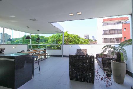 Apartamento à venda com 219m², 5 quartos e 2 vagas