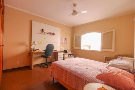 Casa à venda com 407m², 4 quartos e 4 vagas