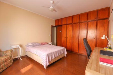 Casa à venda com 407m², 4 quartos e 4 vagas