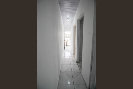 Corredor de casa para alugar com 2 quartos, 100m² em Jardim Santo Antonio, São Paulo