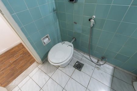Apartamento para alugar com 74m², 2 quartos e sem vaga Apartamento para alugar com 74m², 2 quartos e sem vagaBanheiro