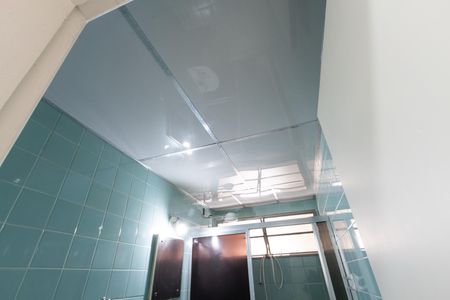 Apartamento para alugar com 74m², 2 quartos e sem vaga Apartamento para alugar com 74m², 2 quartos e sem vagaBanheiro