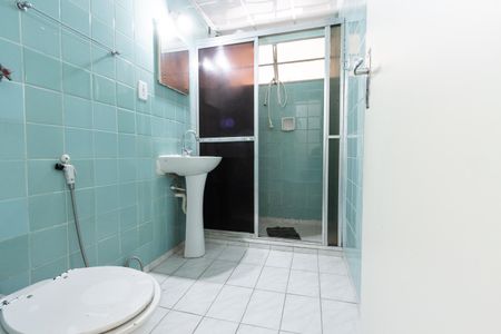 Apartamento para alugar com 74m², 2 quartos e sem vaga Apartamento para alugar com 74m², 2 quartos e sem vagaBanheiro