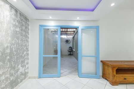 Apartamento à venda com 70m², 2 quartos e sem vagaSala