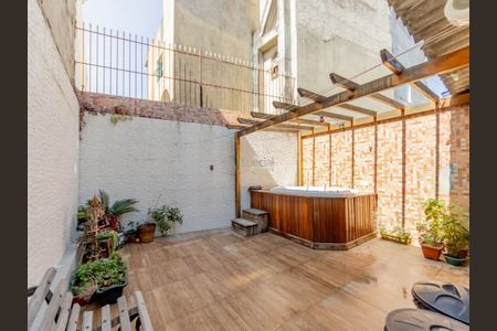 Casa à venda com 169m², 3 quartos e 2 vagas