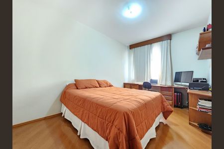 Apartamento à venda com 170m², 4 quartos e 2 vagas Apartamento à venda com 170m², 4 quartos e 2 vagasQuarto
