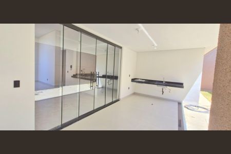 Casa à venda com 199m², 3 quartos e 3 vagasChurrasqueira