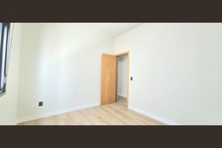 Casa à venda com 199m², 3 quartos e 3 vagasSuíte