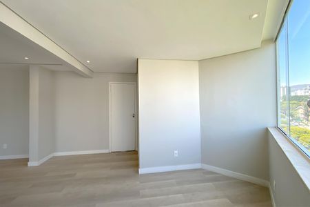 Apartamento à venda com 205m², 4 quartos e 2 vagas Apartamento à venda com 205m², 4 quartos e 2 vagasSuíte 1