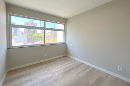 Apartamento à venda com 205m², 4 quartos e 2 vagas Apartamento à venda com 205m², 4 quartos e 2 vagasQuarto 3