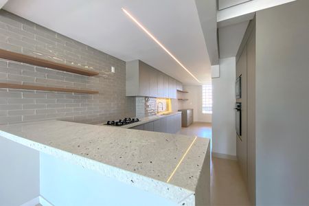 Apartamento à venda com 205m², 4 quartos e 2 vagas Apartamento à venda com 205m², 4 quartos e 2 vagasCozinha