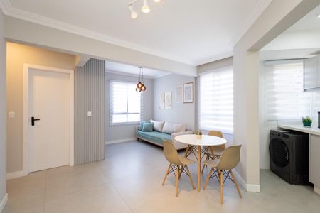 Sala de apartamento para alugar com 2 quartos, 53m² em Bigorrilho, Curitiba