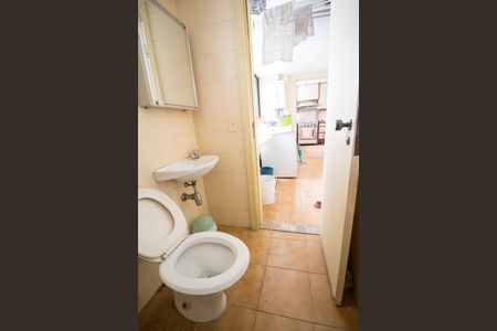 Apartamento para alugar com 589m², 4 quartos e 3 vagas Apartamento para alugar com 589m², 4 quartos e 3 vagasBanheiro da Suíte 2