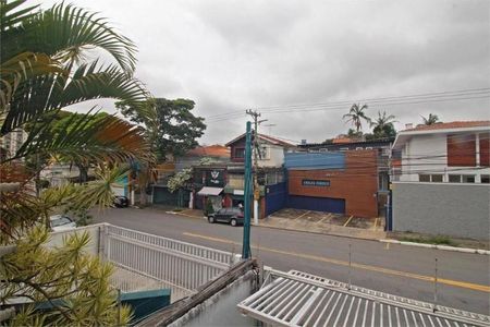 Casa à venda com 157m², 3 quartos e 2 vagas