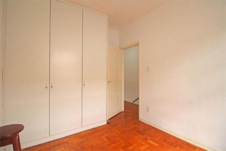 Casa à venda com 157m², 3 quartos e 2 vagas