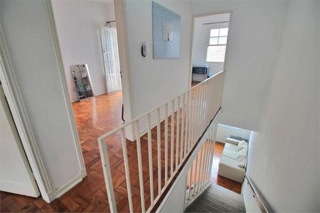 Casa à venda com 157m², 3 quartos e 2 vagas