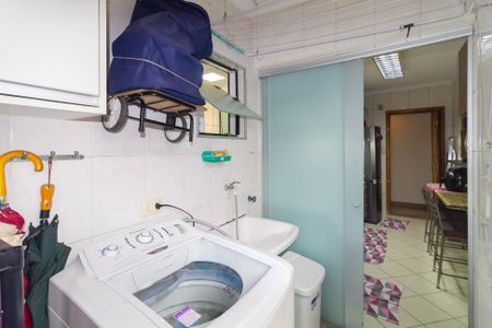 Apartamento à venda com 61m², 3 quartos e sem vaga Apartamento à venda com 61m², 3 quartos e sem vagaÁrea de Serviço