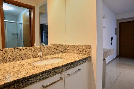 Banheiro de apartamento para alugar com 1 quarto, 60m² em Centro, Belo Horizonte