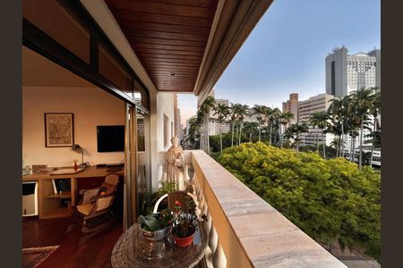 Sacada de apartamento à venda com 3 quartos, 184m² em Centro, Campinas