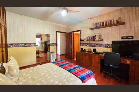 Casa à venda com 500m², 5 quartos e 6 vagas Casa à venda com 500m², 5 quartos e 6 vagasQuarto 1