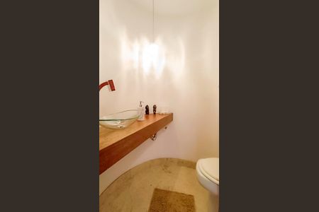 Apartamento à venda com 170m², 3 quartos e 2 vagas Apartamento à venda com 170m², 3 quartos e 2 vagasLavabo