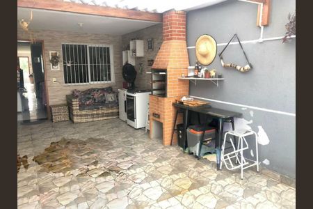 Casa à venda com 3 quartos, 150m² em Vila Campo Grande, São Paulo