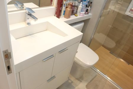 Apartamento à venda com 80m², 2 quartos e 2 vagasBanheiro 